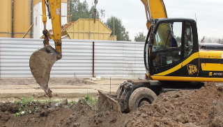 Выкопать яму экскаватором в Брянске от 931 руб. - 2Землекопа-Бнк